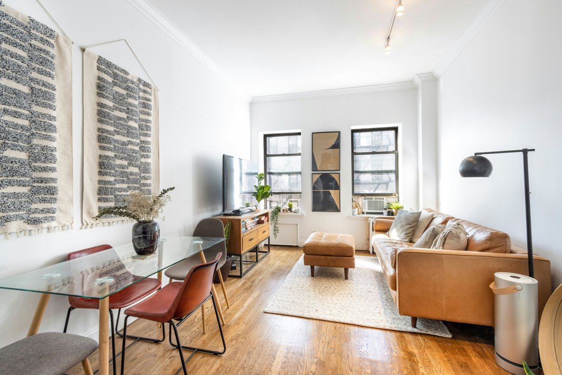House in New York, New York, United States 1 - 17629440