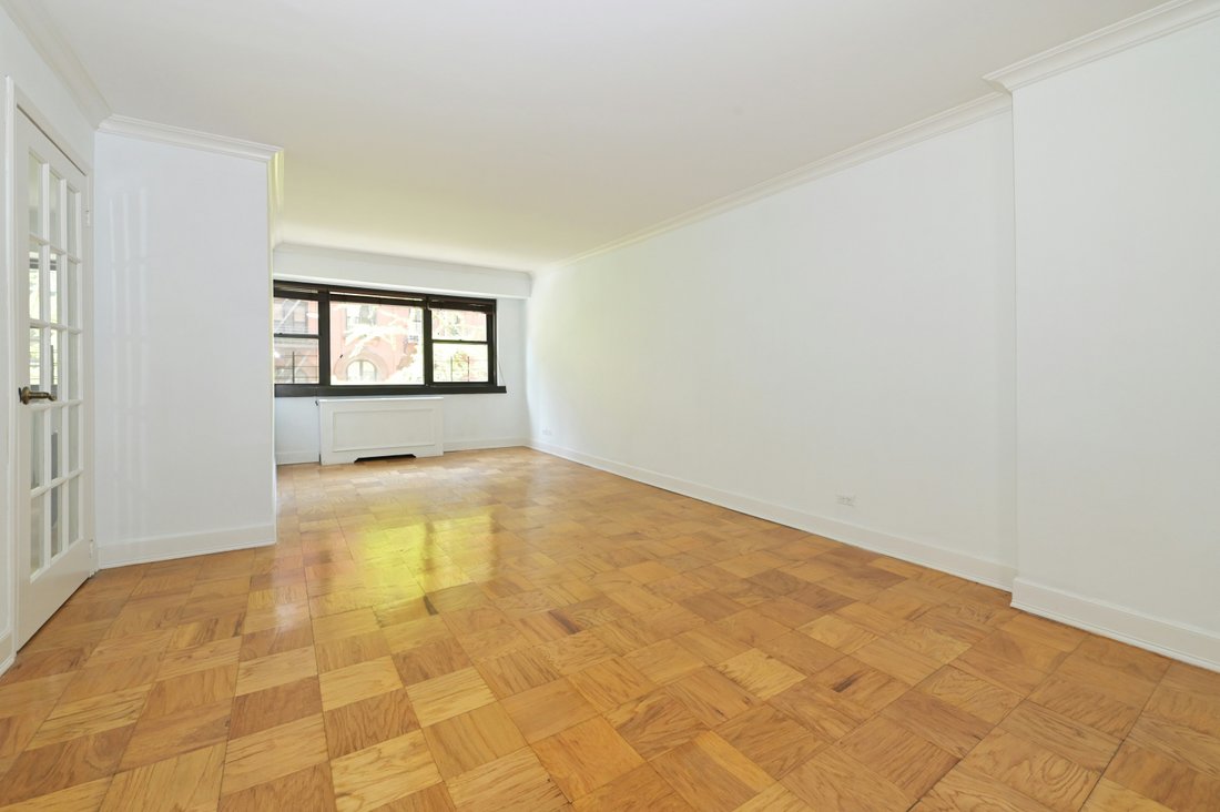 Co Op in New York, New York, United States 4 - 17388954