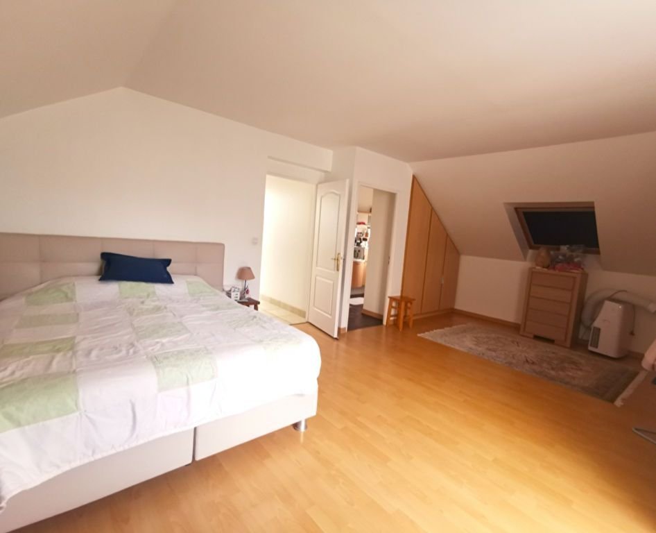 House in Montfort-l'Amaury, Ile-de-France, France 5 - 16074206