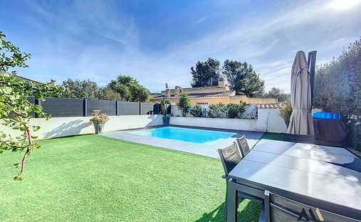 Haus in Saint-Cyr-sur-Mer, Provence-Alpes-Côte d'Azur, Frankreich 1
