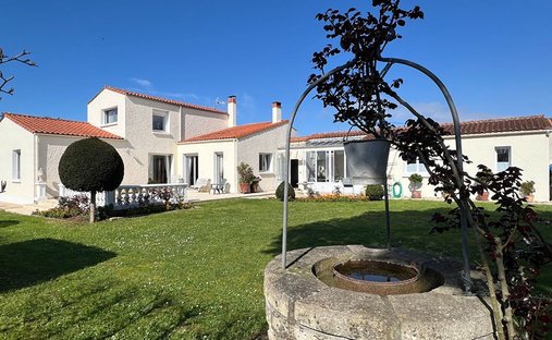 House in Fouras, Nouvelle-Aquitaine, France 1