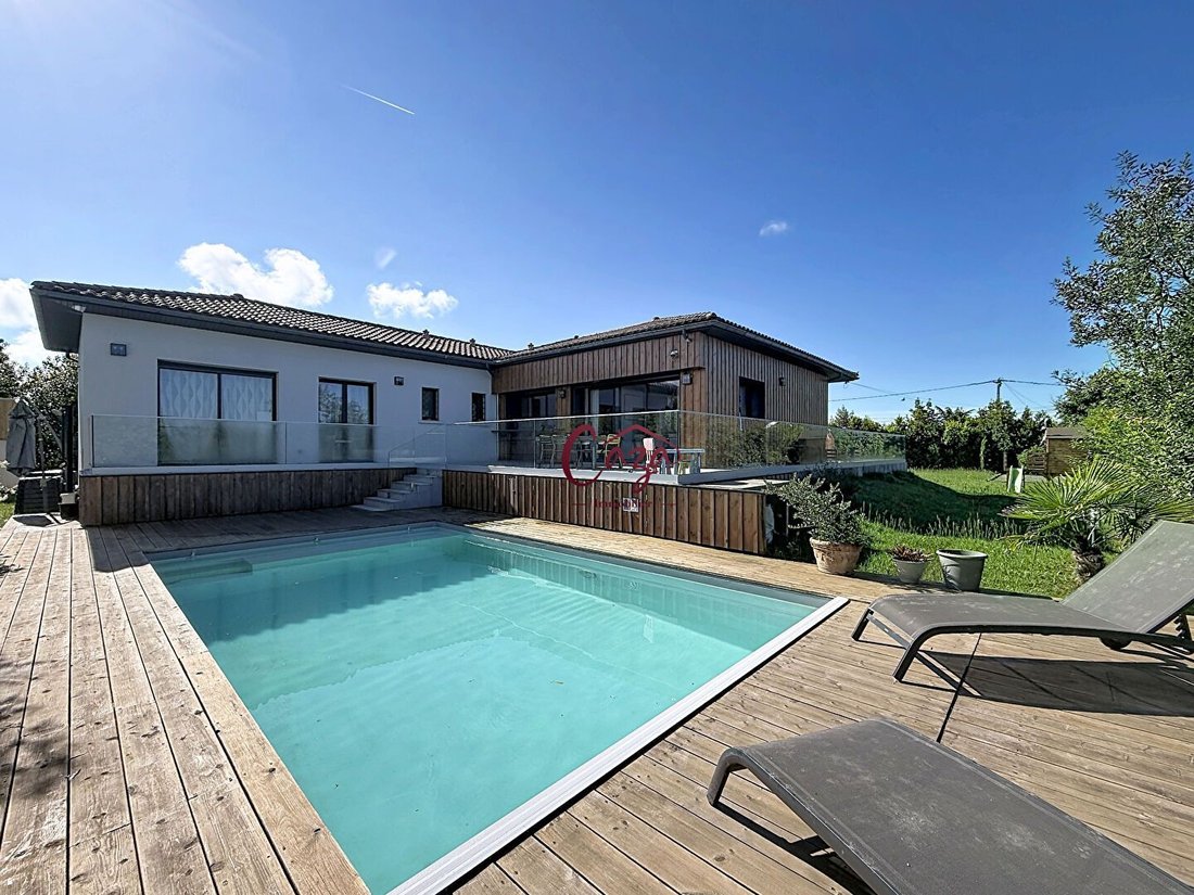 House in Latresne, Nouvelle-Aquitaine, France 2 - 17896403