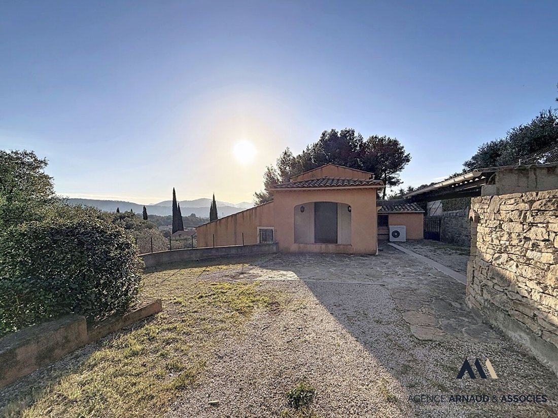 House in La Cadiere-d'Azur, Provence-Alpes-Côte d'Azur, France 2 - 17068507