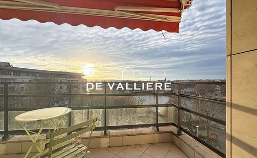 Apartment in Centre, Nanterre, France 1