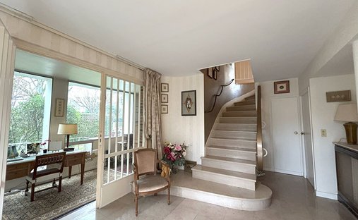 House in Houssières, Châtenay-Malabry, France 1