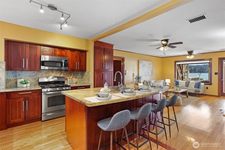 House in Lake Forest Park, Washington, United States 5 - 17942175