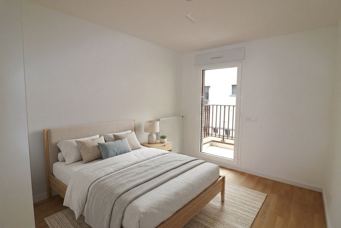Apartment in Espaces Jeunes, Issy-les-Moulineaux, France 5 - 17562466