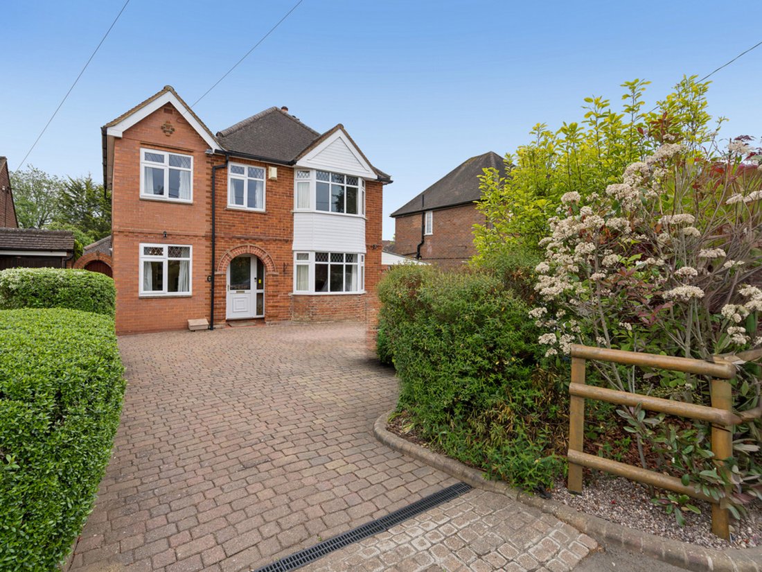 House in Holmer Green, Little Missenden, England 2 - 17930314