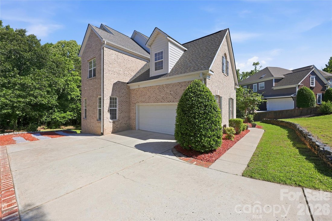 House in Harrisburg, North Carolina, United States 3 - 17935414