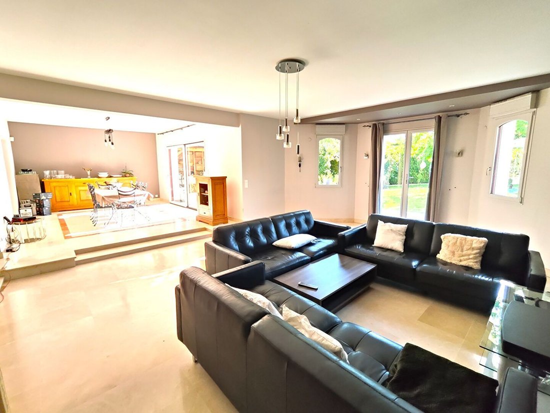 House in Village Doumer, Carrieres-sur-Seine, France 2 - 17907330