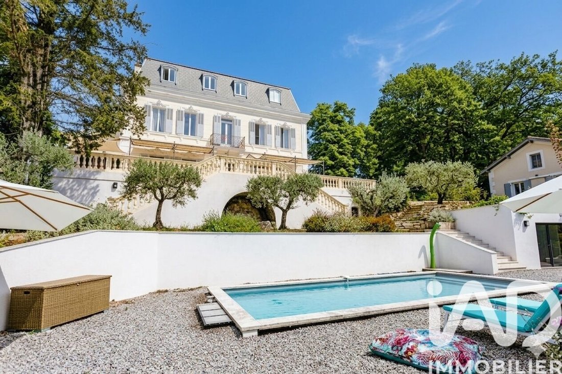 House in Greoux-les-Bains, Provence-Alpes-Côte d'Azur, France 1 - 17943913