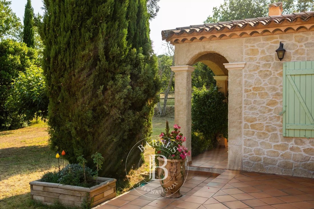 Estate in Sillans-la-Cascade, Provence-Alpes-Côte d'Azur, France 5 - 14572108