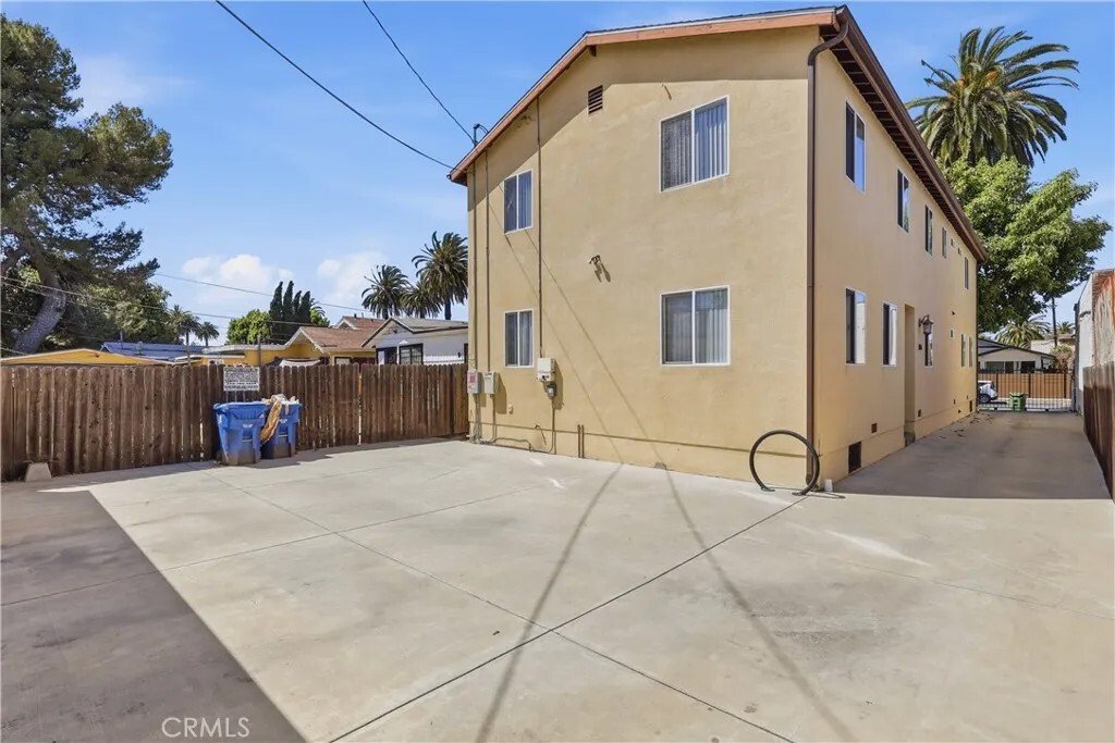 Los Angeles, California, United States 2 - 17762422