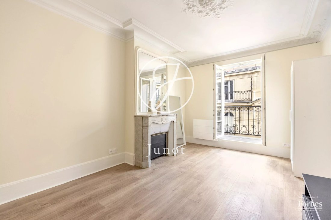 Apartment in Courcelles-Wagram, Paris 17e Arrondissement, Paris 2 - 17757132