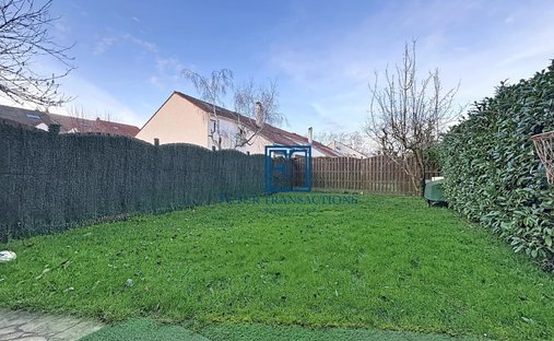 House in Montigny-le-Bretonneux, Ile-de-France, France 1