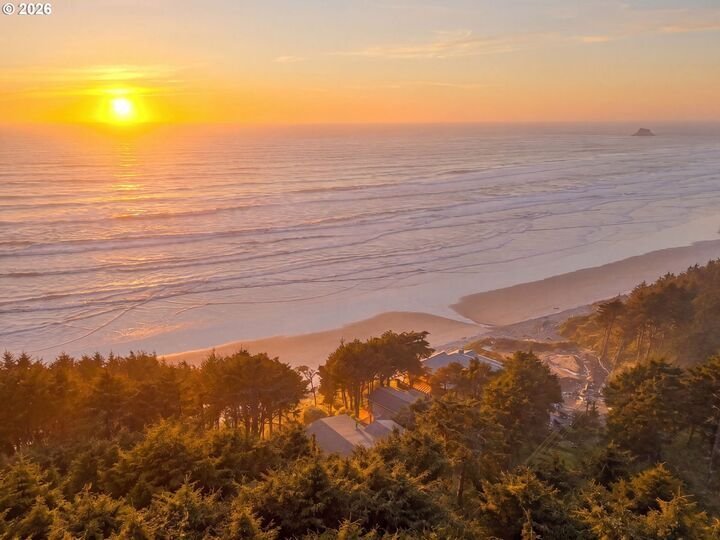 House in Cannon Beach, Oregon, United States 2 - 17937601