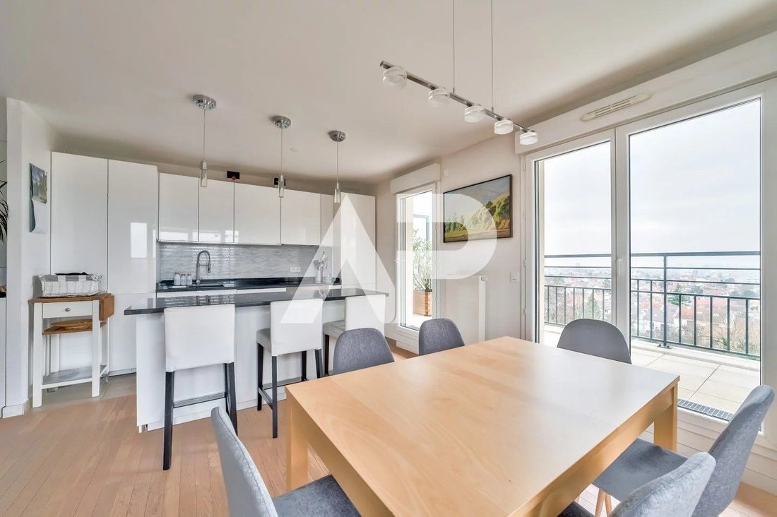 Apartment in Centre Ville-Sarments, Châtillon, France 3 - 16066014