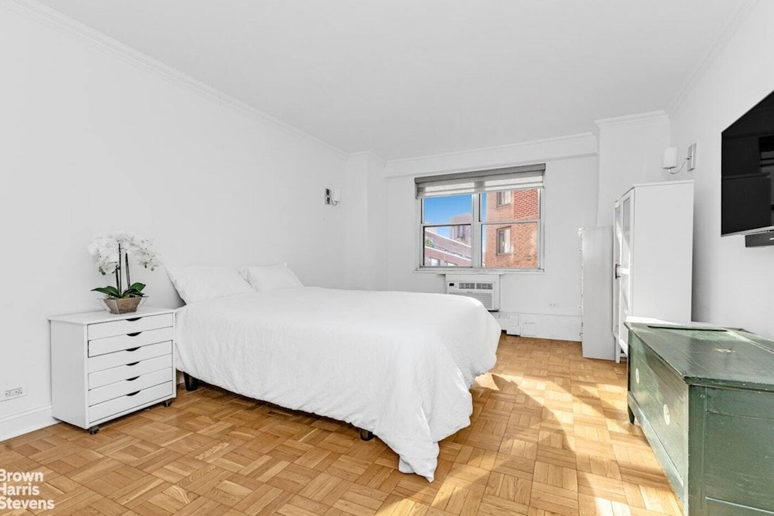 House in New York, New York, United States 4 - 17274735