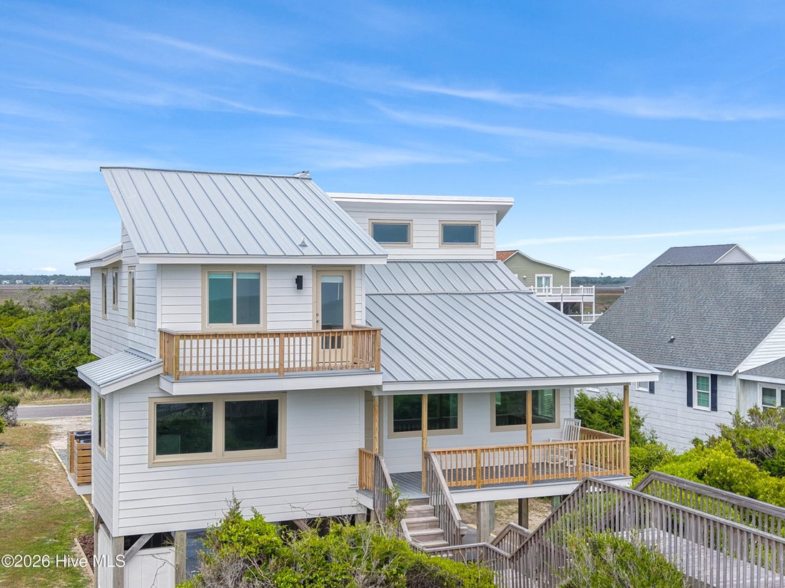 House in Oak Island, North Carolina, United States 4 - 17821428