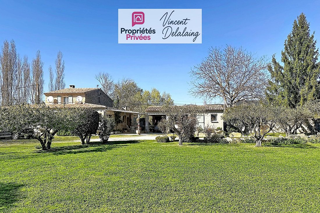 Villa in Lourmarin, Provence-Alpes-Côte d'Azur, France 2 - 17935260