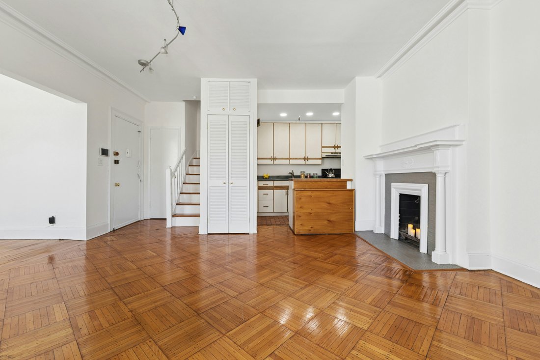 Co Op in New York, New York, United States 5 - 17898458