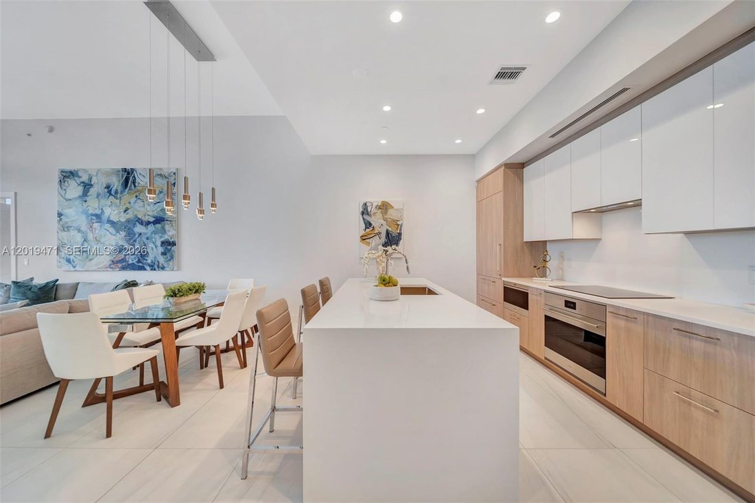 Condo in Fort Lauderdale, Florida, United States 3 - 17928211