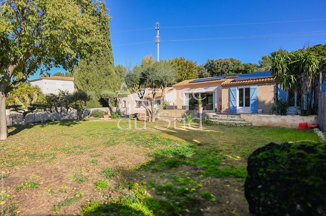 Villa in Nord, Sanary-sur-Mer, France 2 - 16778058