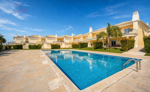 House in Olhos de Agua, Algarve, Portugal 1