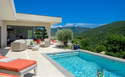 Villa in La Londe-les-Maures, Provence-Alpes-Côte d'Azur, France 1