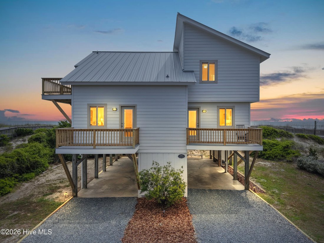 House in Oak Island, North Carolina, United States 1 - 17821428