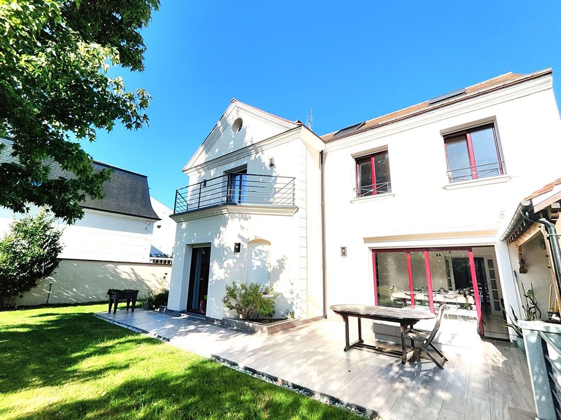 House in Village Doumer, Carrieres-sur-Seine, France 1 - 17907330