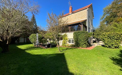 House in Vaureal, Ile-de-France, France 1