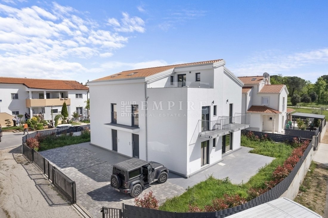 House in Porec, Istria County, Croatia 1 - 14735001