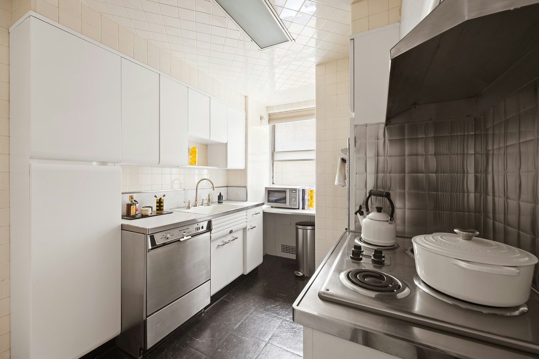 Co Op in New York, New York, United States 3 - 17079300