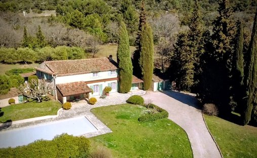 Casa en Moissac-Bellevue, Provenza-Alpes-Costa Azul, Francia 1