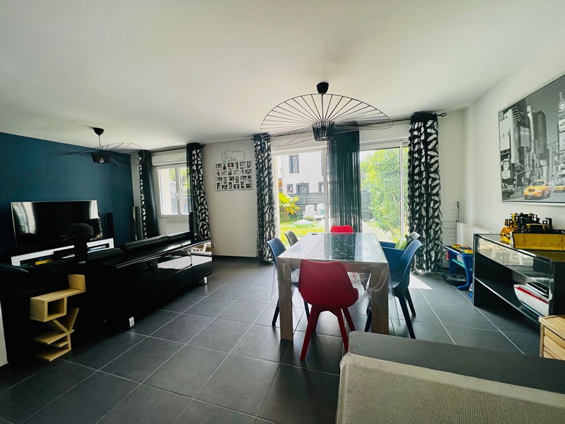 House in L'Union, Sartrouville, France 2 - 16074802