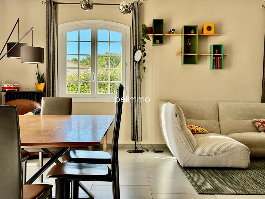House in Lamanon, Provence-Alpes-Côte d'Azur, France 2 - 16503608