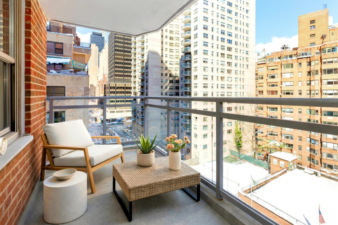 Co Op in New York, New York, United States 4 - 17351210