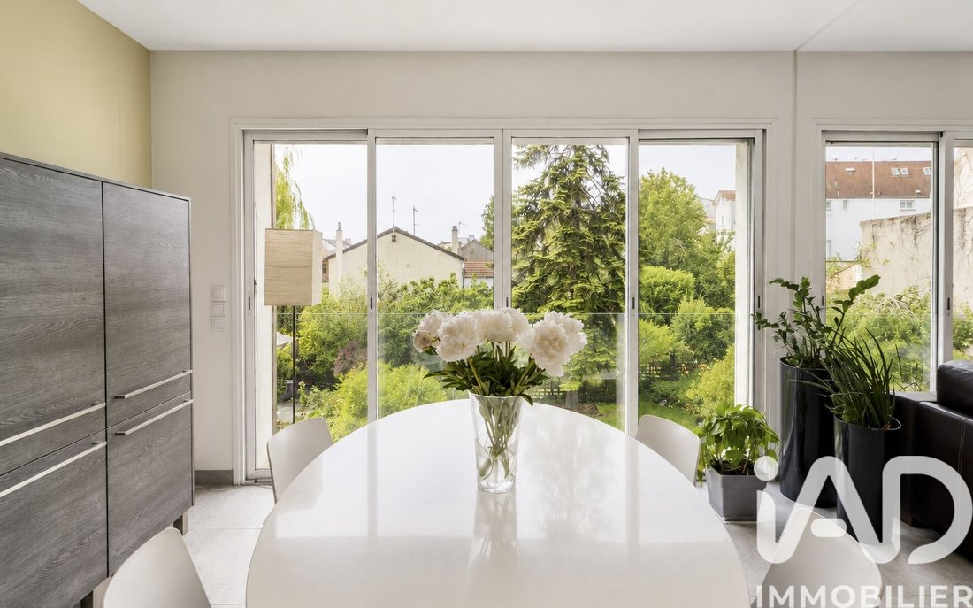 House in Fontenay-sous-Bois, Ile-de-France, France 4 - 17943850