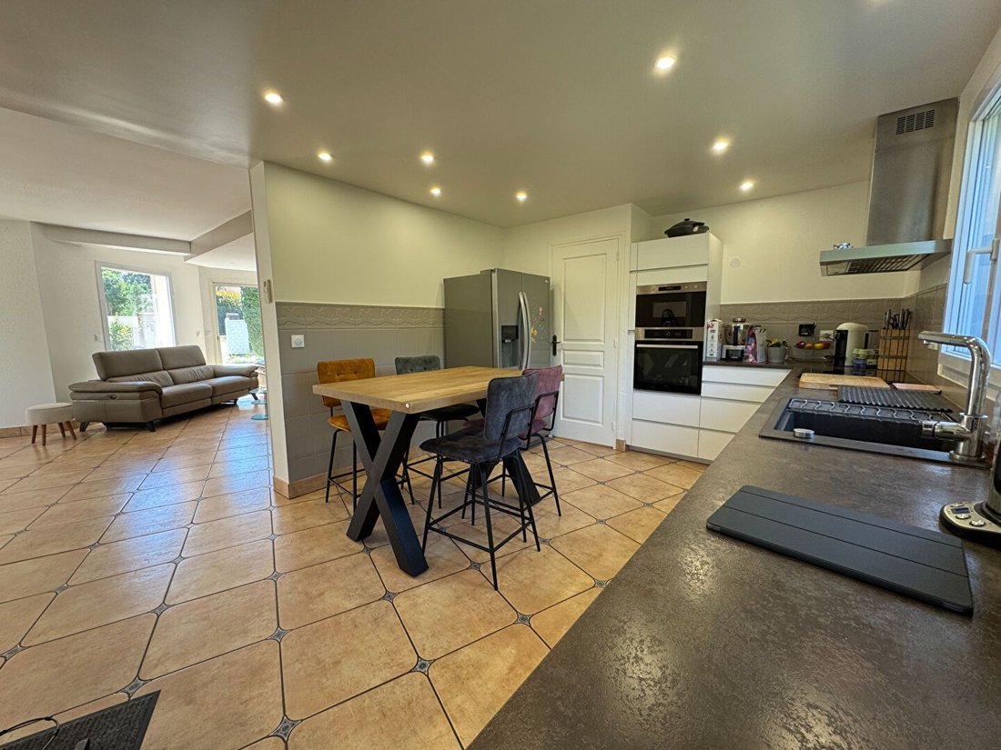 House in Montfort-l'Amaury, Ile-de-France, France 5 - 17367063