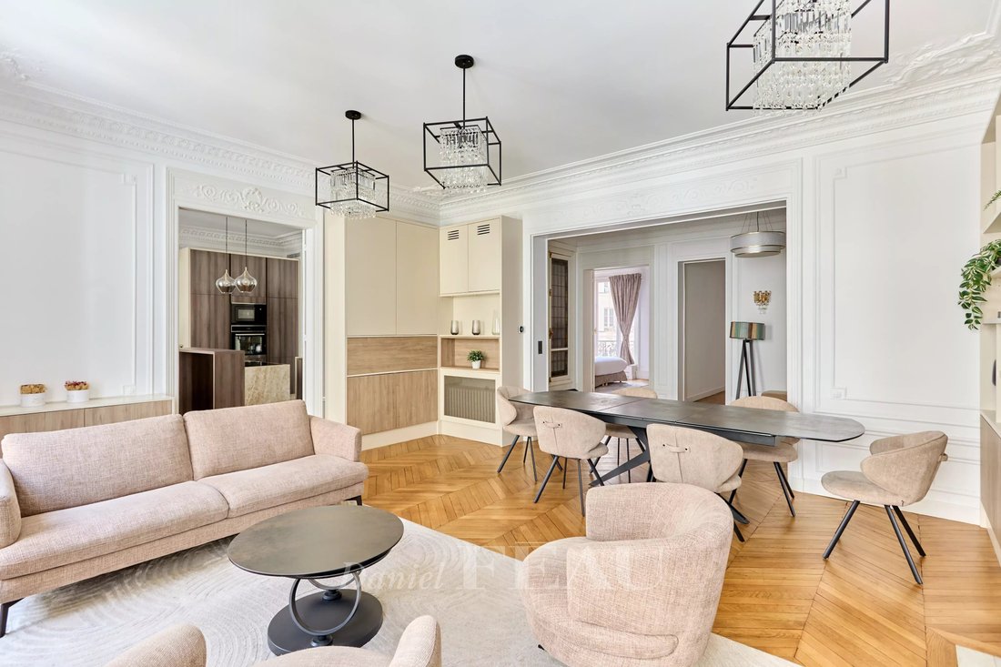 Apartment in Saint Philippe du Roule, Paris 8e Arrondissement, Paris 5 - 17930165