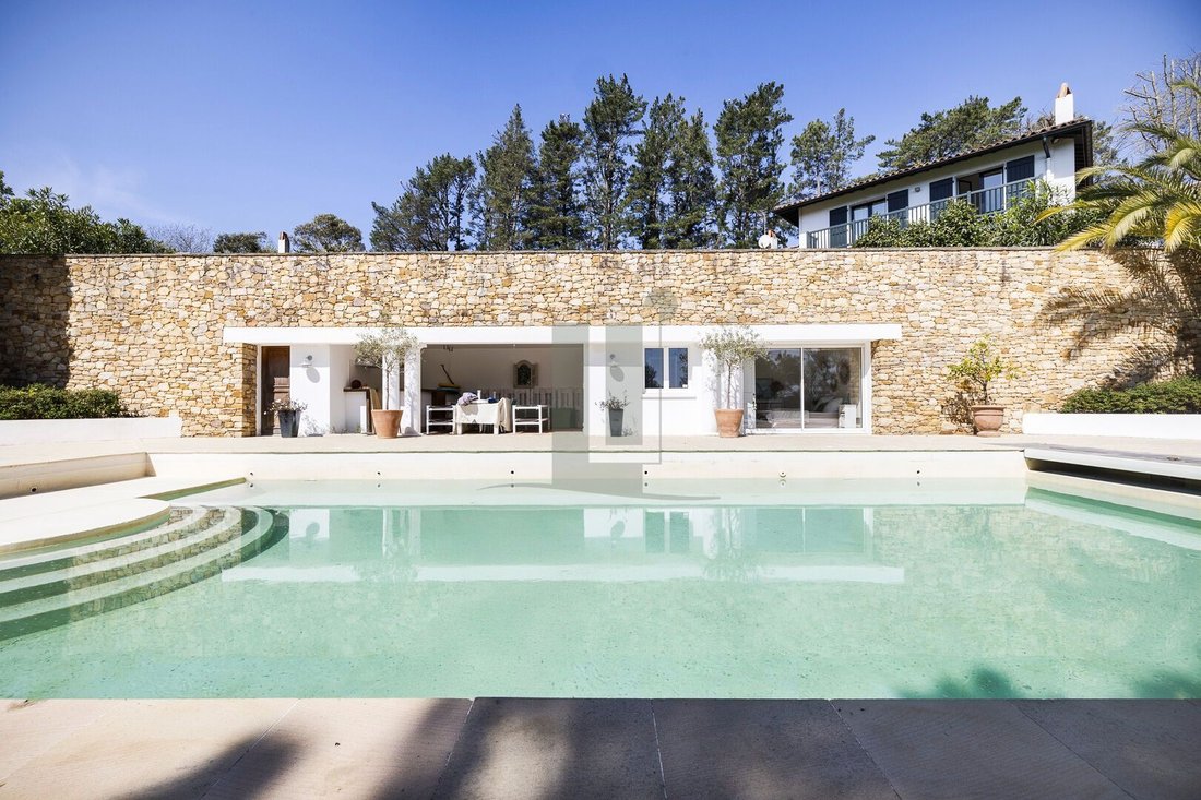 Villa in Mendi-Choko-Karrikatxar-Olhette, Urrugne, France 3 - 16286789