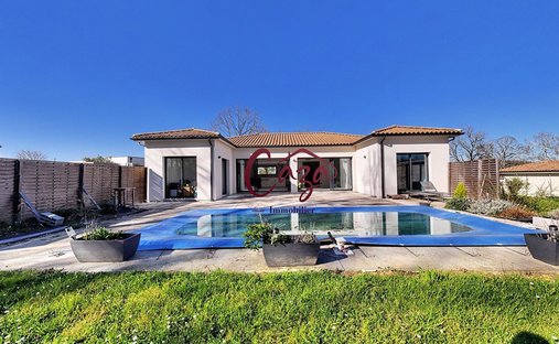 House in Arrondissement of Libourne, Nouvelle-Aquitaine, France 1