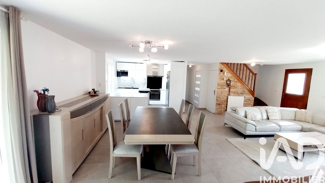 House in Village Doumer, Carrieres-sur-Seine, France 2 - 17943893