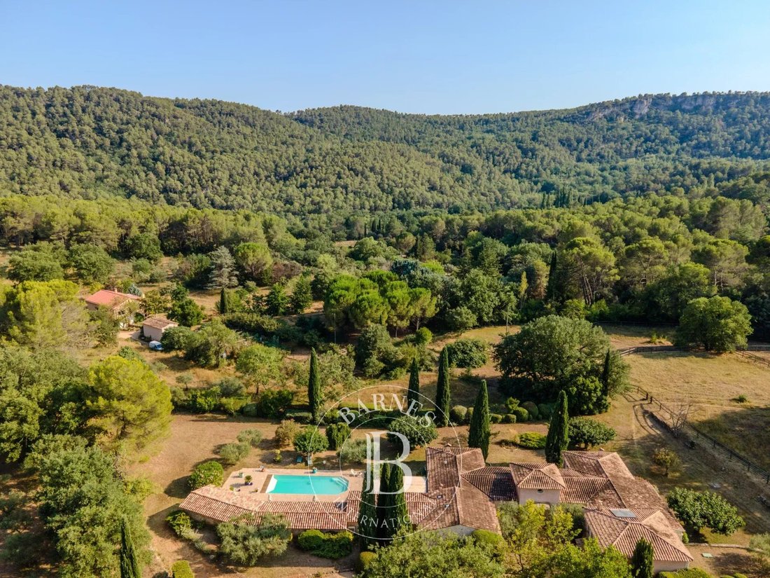 Estate in Sillans-la-Cascade, Provence-Alpes-Côte d'Azur, France 4 - 14572108