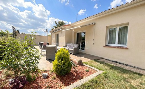 House in Les Villages, Saint-Brevin-les-Pins, France 1
