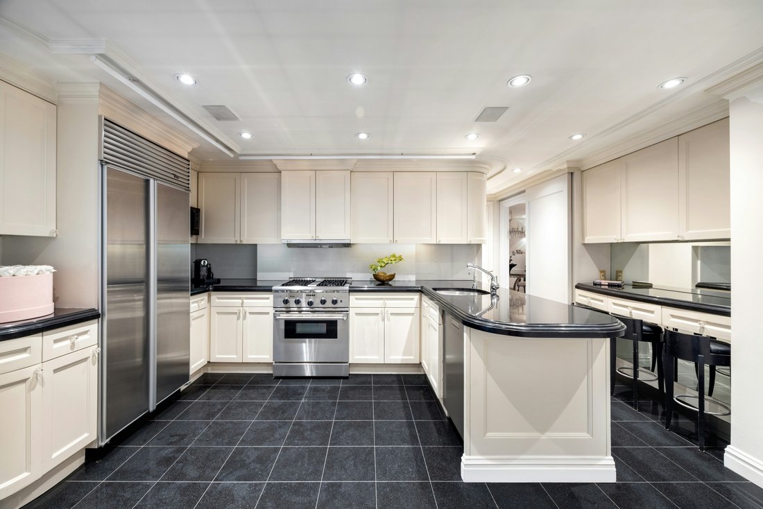 Co Op in New York, New York, United States 4 - 16748116