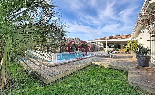 House in Bouliac, Nouvelle-Aquitaine, France 1
