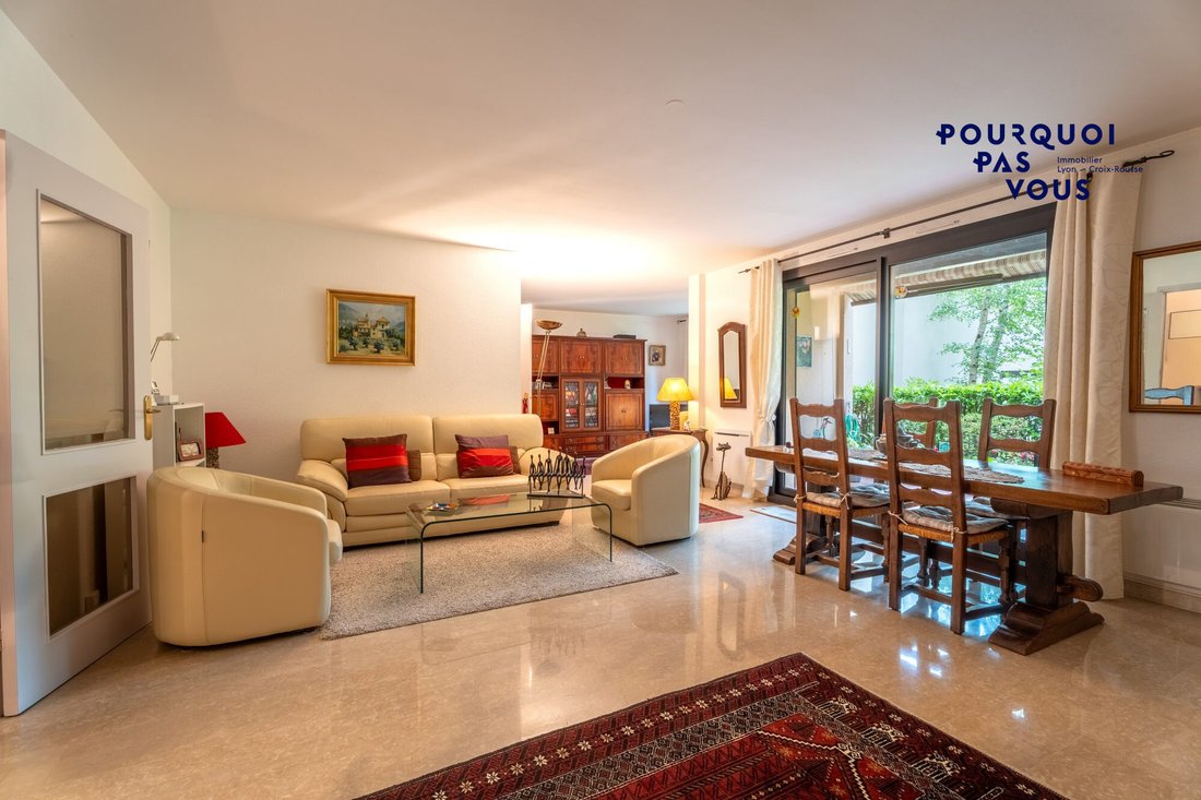 Apartment in Croix Rousse-Gros Caillou, Lyon 4e Arrondissement, Lyon 4 - 17936577
