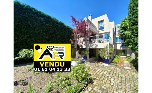 House in L'Union, Sartrouville, France 1